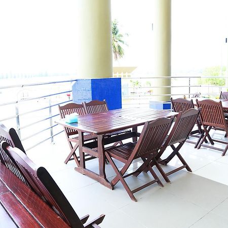 Marina Heights Resort Lumut Exterior photo